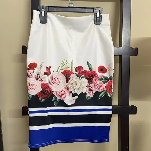 Lovely pencil skirt - Picture 4 of 7